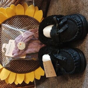 BEARPAW SPARKLE GLITTER DRESSY LOAFERS WITH 2 BEARPAW THERMAL SOCKS